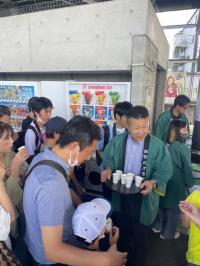 振る舞い2