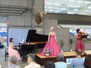 ２