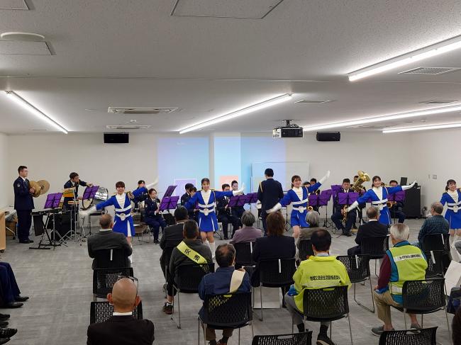 京都府警察音楽隊、カラーガード隊による演奏、演技